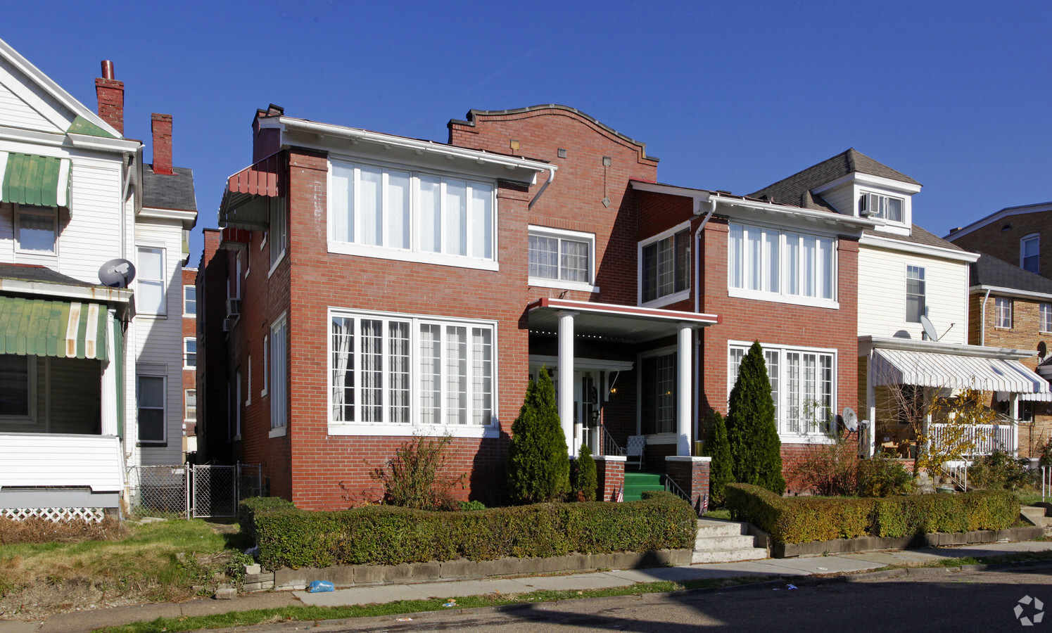 Photo - 330 Russellwood Ave Apartments