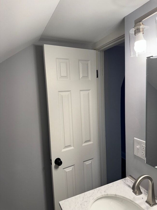 Photo - 2nd floor 2 bedroom 1 bath newly remodeled unit