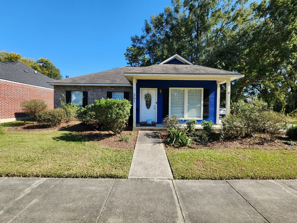 Photo - 351 Meadow Crossing Dr House