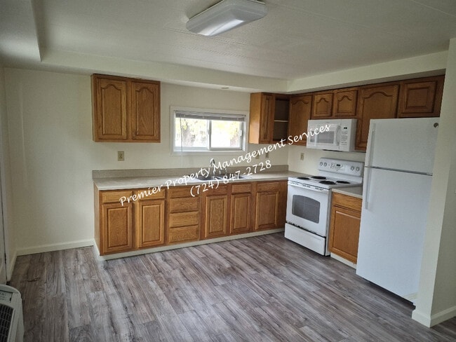 Photo - 3712 51st St