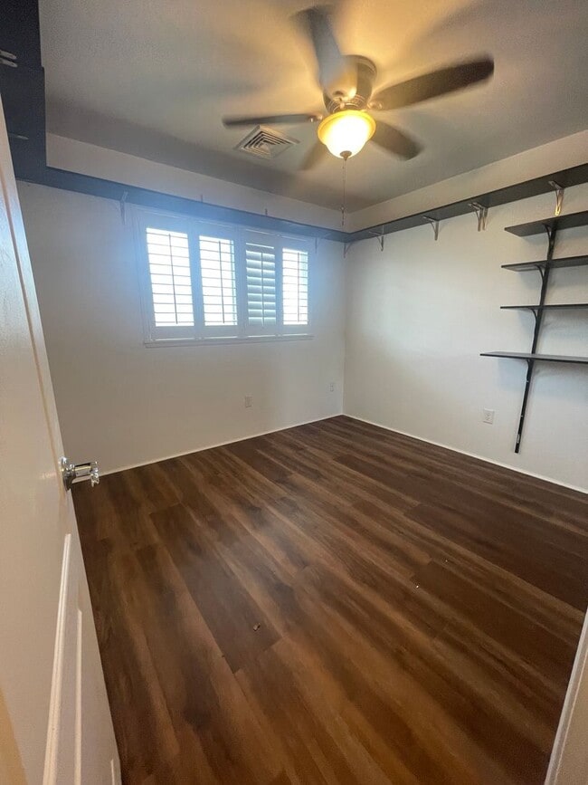 Photo - 4bed, 3bath, 2 Car Garage and fenced yard!