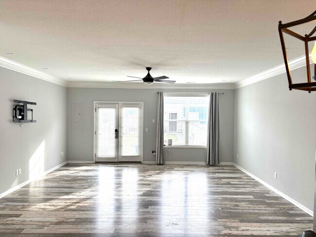 Photo - 923 E Ocean View Ave