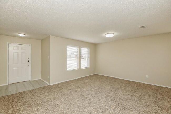 Photo - 5312 Newcastle Ln