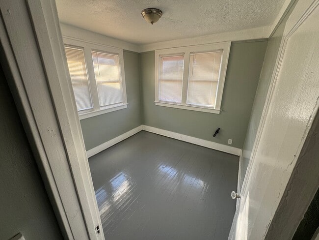 Photo - 6405 Tuxedo St Unidad 2