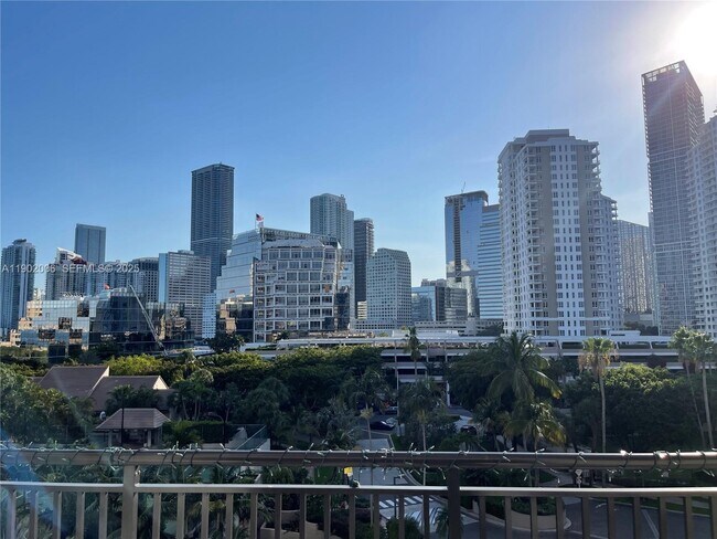 Photo - 540 Brickell Key Dr Unit 711