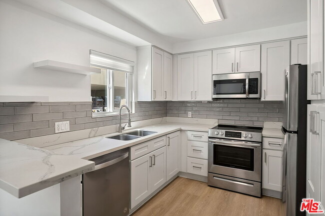 Photo - 1208 California Ave Unit B