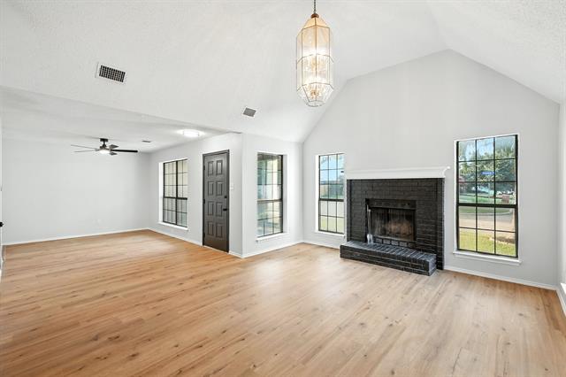 Photo - 712 Greenleaf Dr