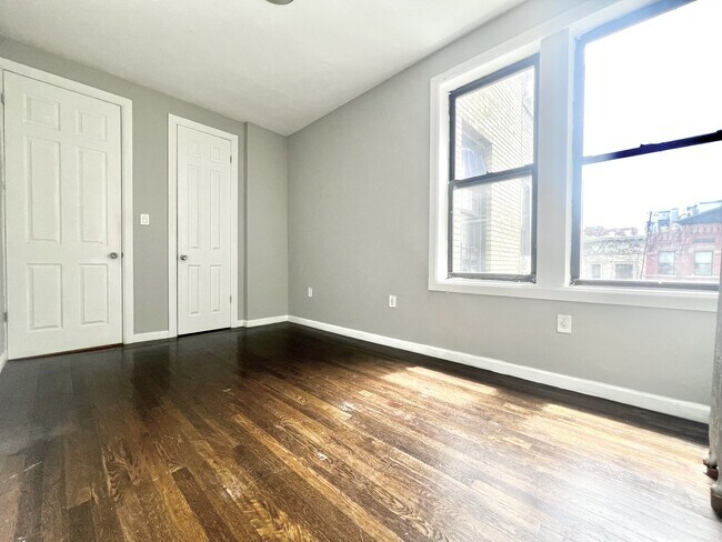 Photo - 541 W 150th St Unidad 8