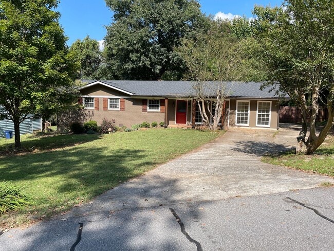 Building Photo - 260 Timberlane Dr Rental