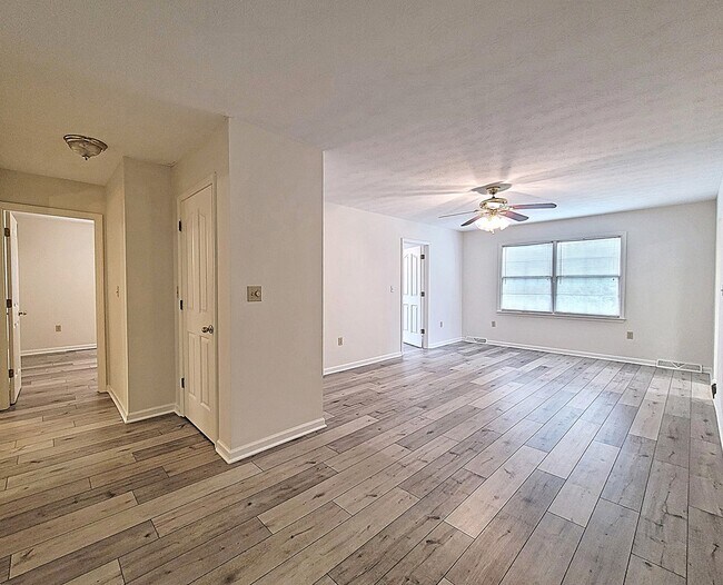 330 Jones Ln