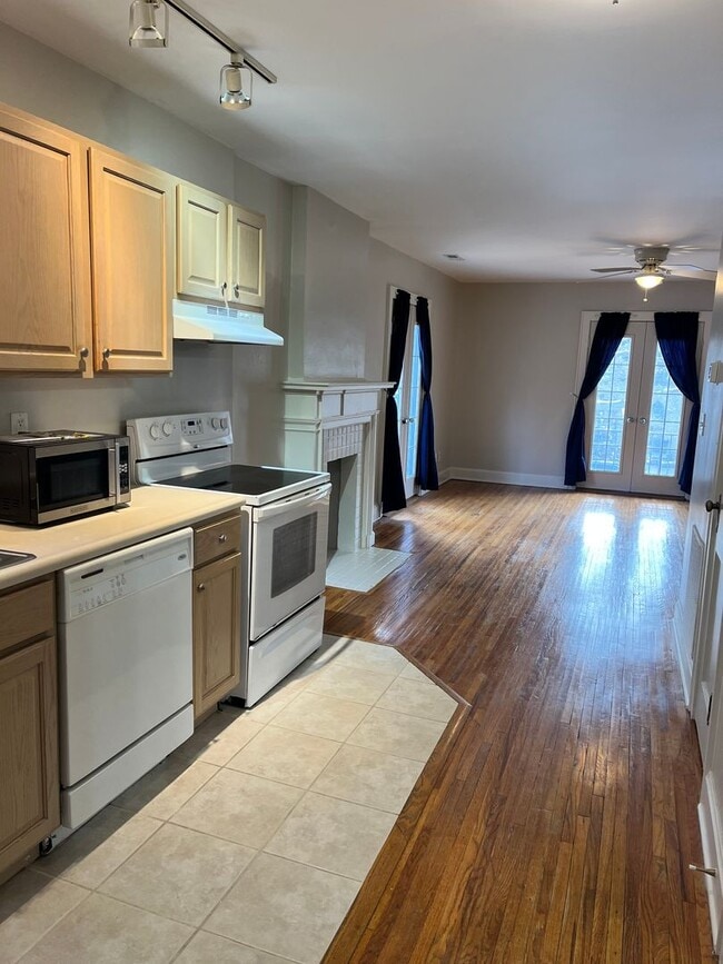 Building Photo - MS E Main Apartments Unit #5