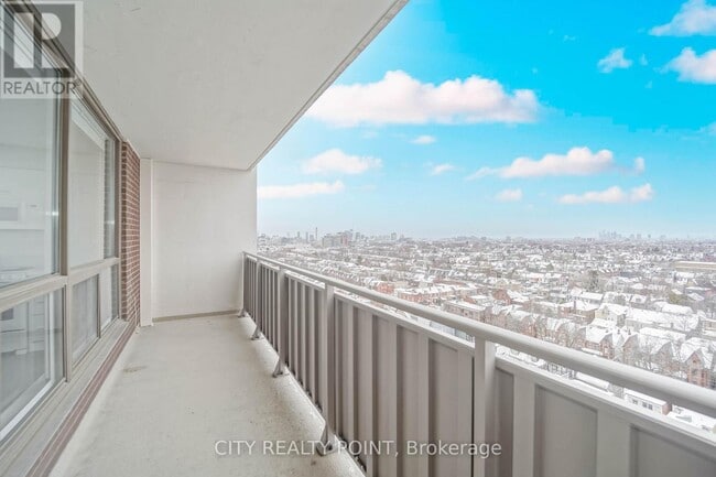 Photo - 666 Spadina Ave. Unité 1007