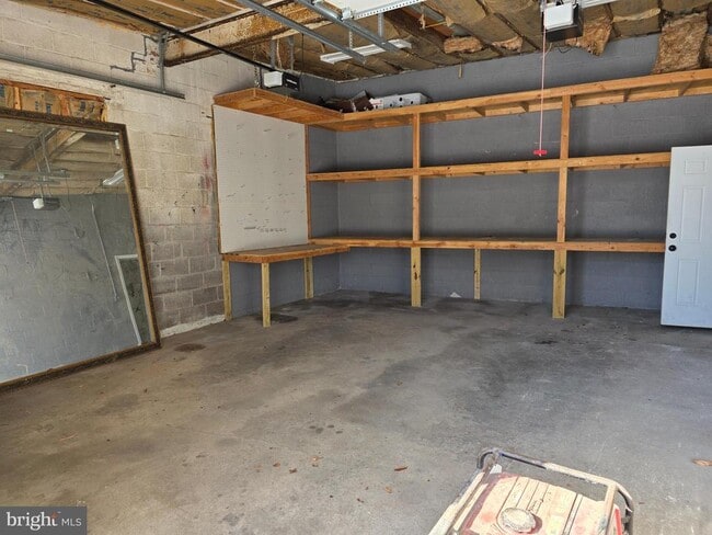 Building Photo - 115 Samdin Blvd