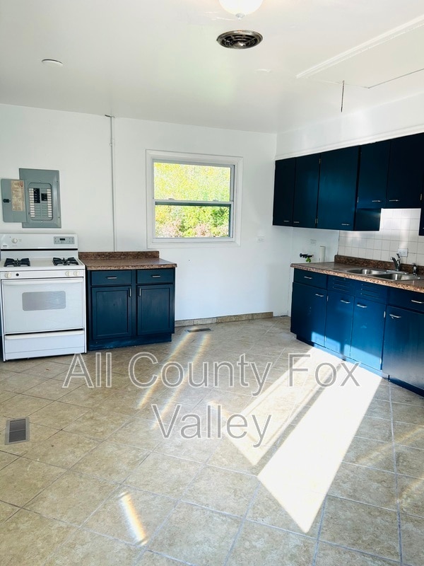 Photo - 344 Durham Dr