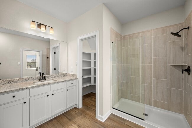 Building Photo - 3081 Sorrento Hl Dr