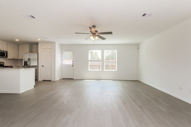 Photo - 1718 Lofty Cedar Ct