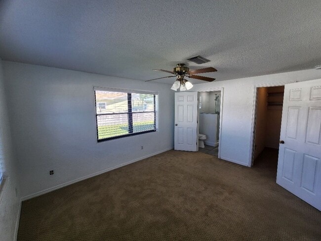 Photo - 105 Desoto Dr