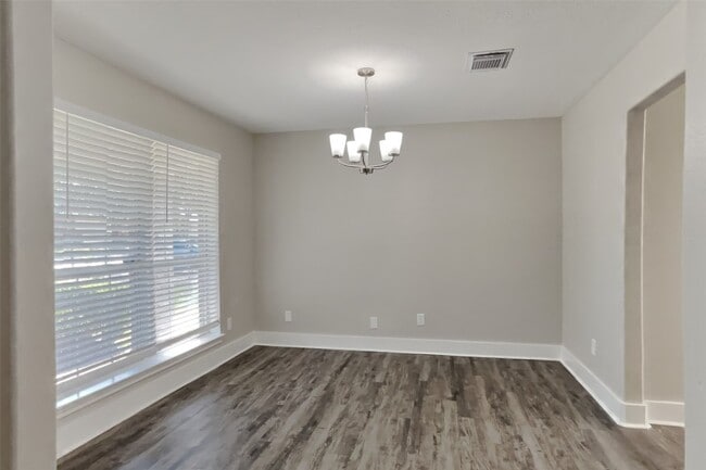 Photo - 4104 Caneshaw Dr