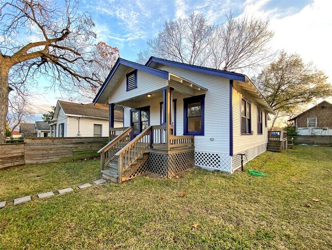 Photo - 7924 Ford St