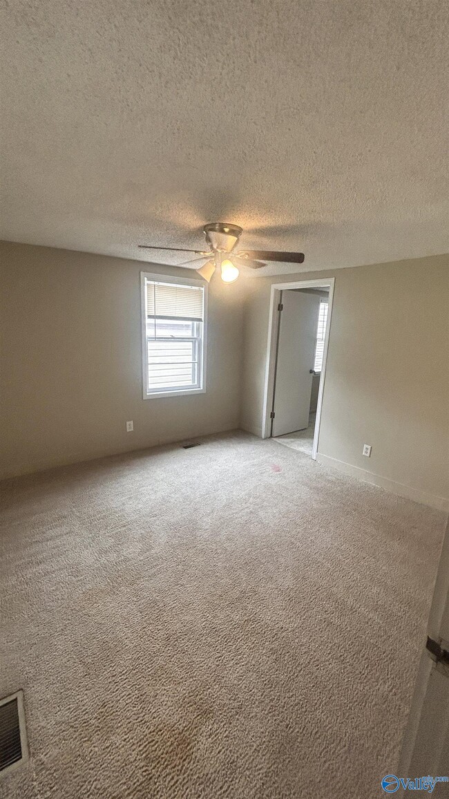 Photo - 1109 Humes Ave NE