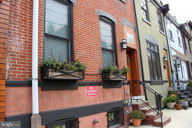 Building Photo - 1247 E Columbia Ave Unit 1 Rental