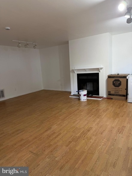 Photo - 1806 Huntingdon Mews