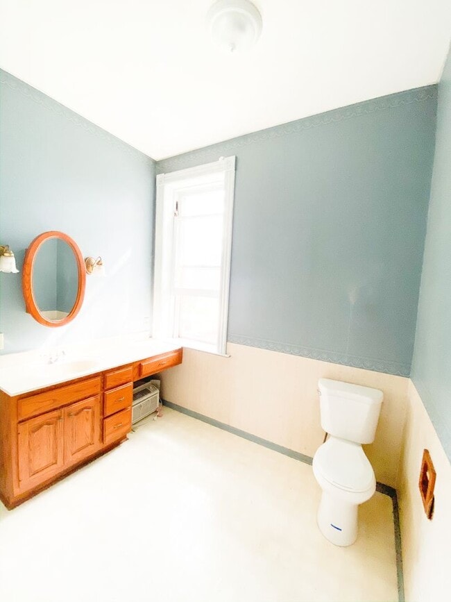 Photo - Spacious Historic Homestead on cobblestone drive, 3 Bed, Central AC