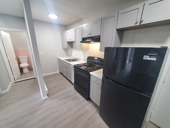 Building Photo - 760 Cummins Hwy Unit 32 Rental