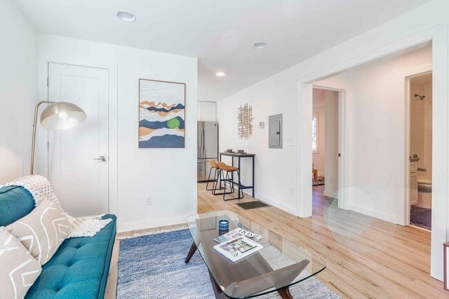 Photo - 1015 Greenwood Ave NE Unidad 5