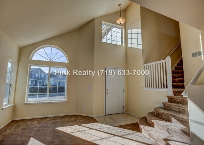 Photo - 985 Ridgebury Pl