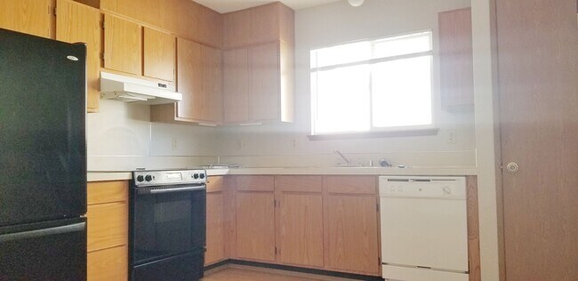 Photo - MOVE IN READY NOW! Desirable down town location. 2 bed, 1 bath. Includes water, sewer and garbage.