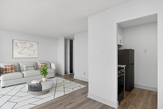 77 Davisville