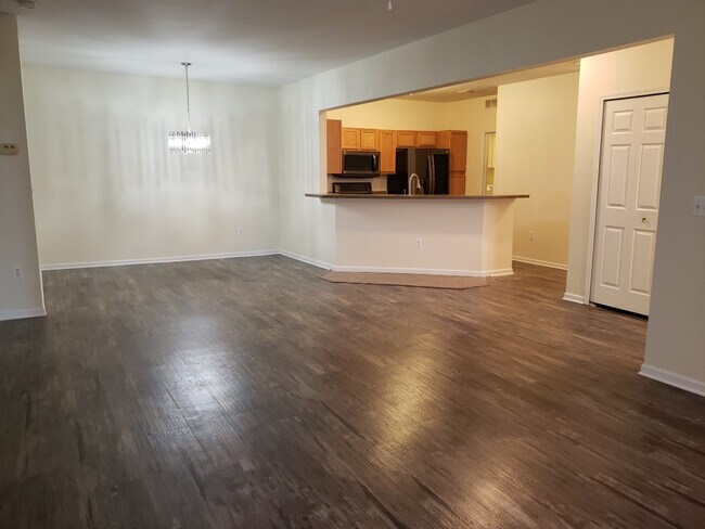 Photo - 15268 Yale Dr