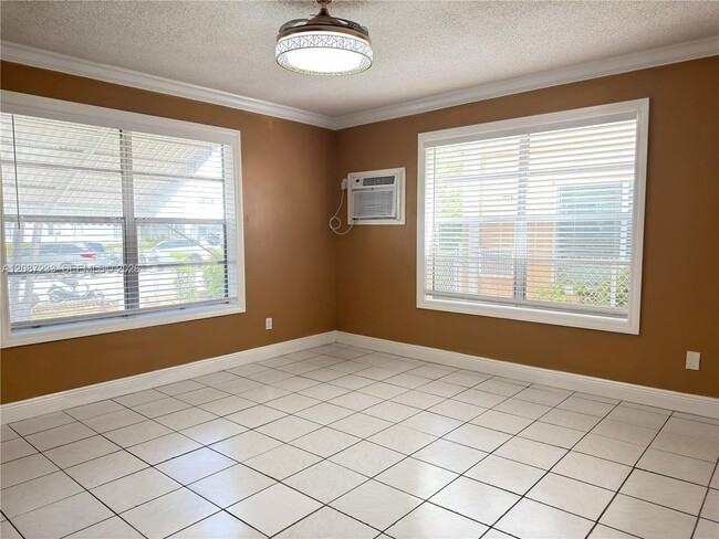 7336 Carlyle Ave Unit 2