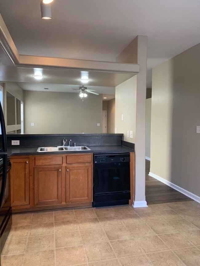 Photo - 107 Sea Pines Way