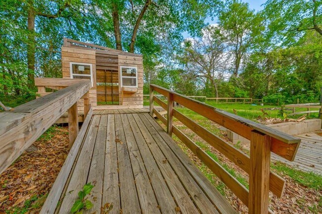 Photo - 412 Hodges St