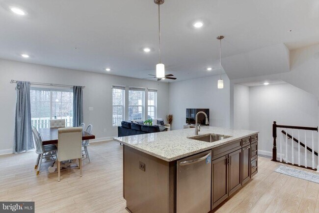 Photo - 1295 Orchid Rd