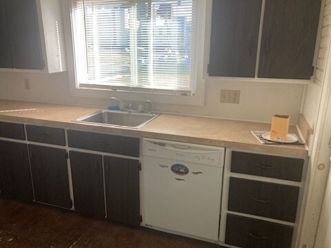 447 Colfax Ave Unit First