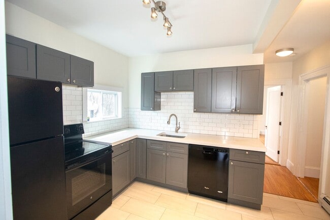 Photo - 85 Belknap St Unidad 3