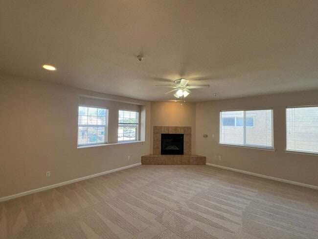Photo - 2009 9th St