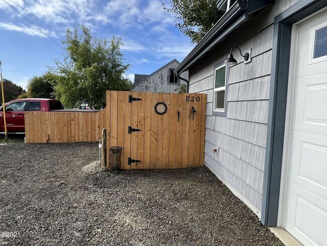 Photo - 1051/A/ Unit 1051/A/B