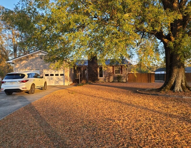 Building Photo - 402 Kentucky Ave NE Rental