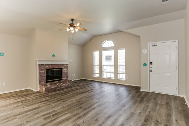 Photo - 1402 Gray Dawn Dr