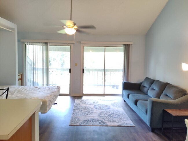 Photo - 510 Fairwood Lakes Dr Unit 19E