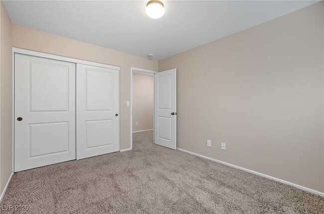 Photo - 749 Jewel Tower St