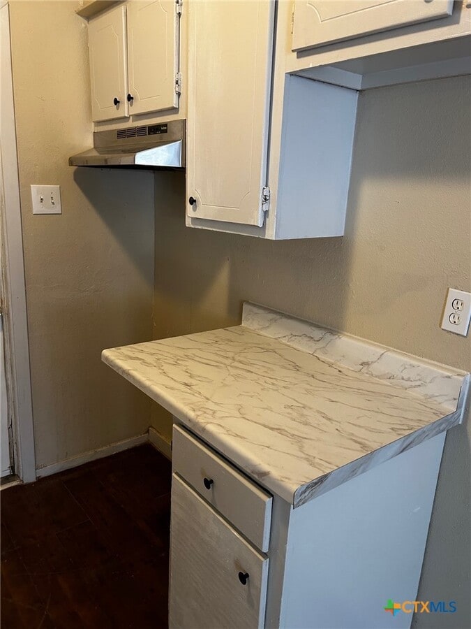 Photo - 710 E Baxter St