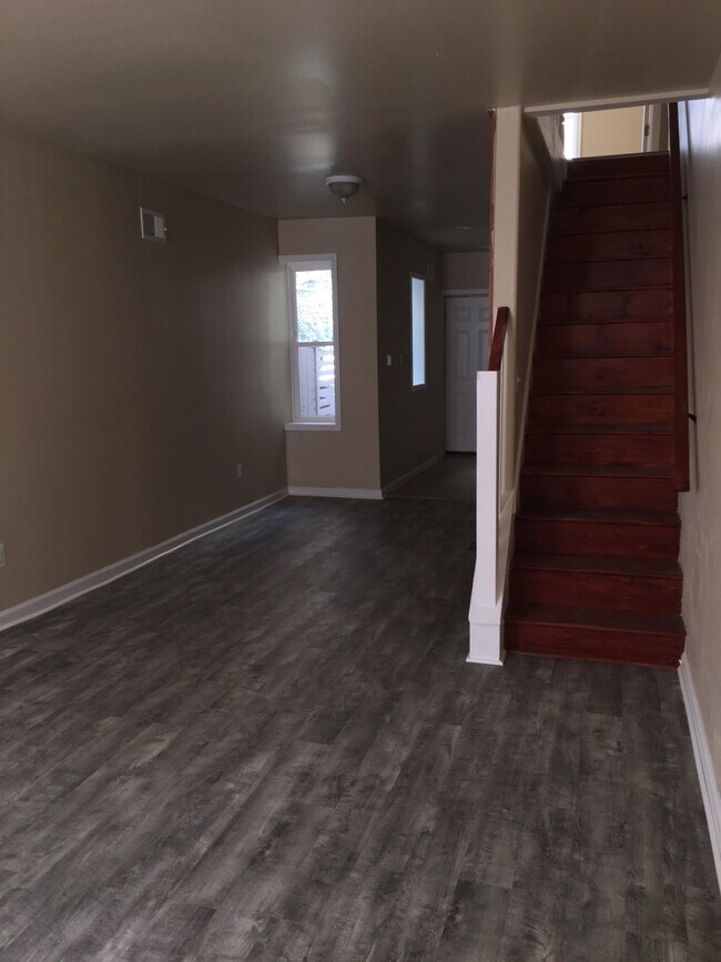 Photo - 19 E Ashmead St