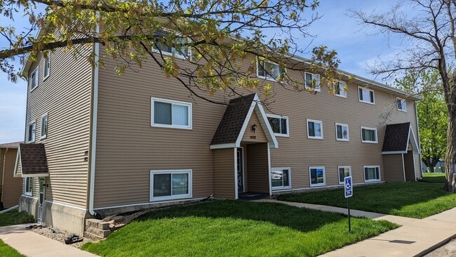 1400 Building