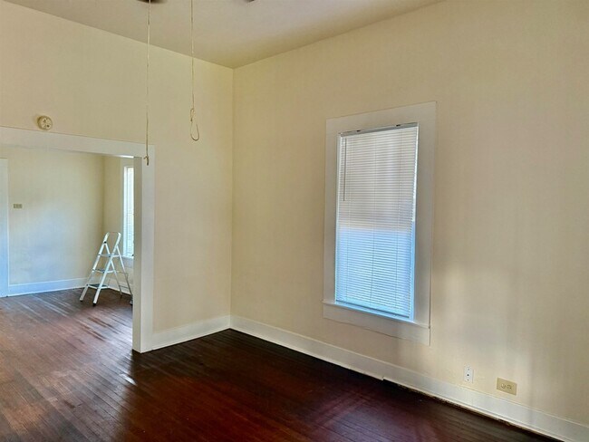 Photo - 470 S 3rd St