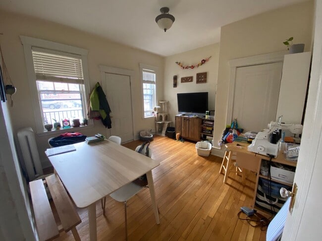 Photo - 70 Strathmore Rd Unit 2B